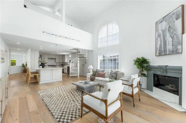 121 S Helberta Avenue A, Redondo Beach, CA 90277