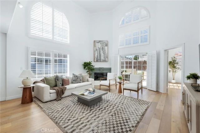 121 S Helberta Avenue A, Redondo Beach, CA 90277