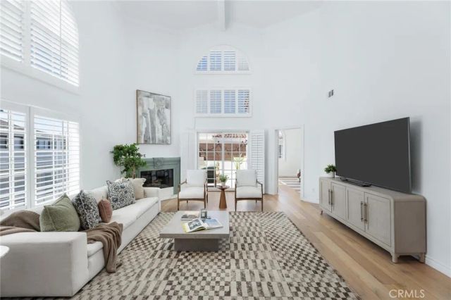 121 S Helberta Avenue A, Redondo Beach, CA 90277