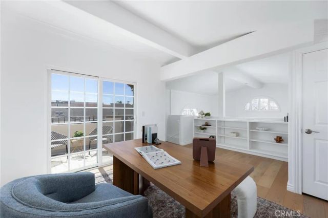 121 S Helberta Avenue A, Redondo Beach, CA 90277