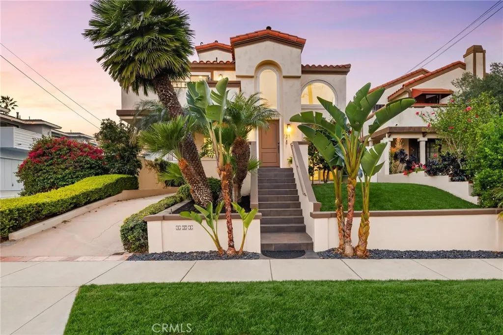 121 S Helberta Avenue A, Redondo Beach, CA 90277