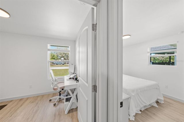 1801 E KNOLLWOOD STREET, Tampa, FL 33610