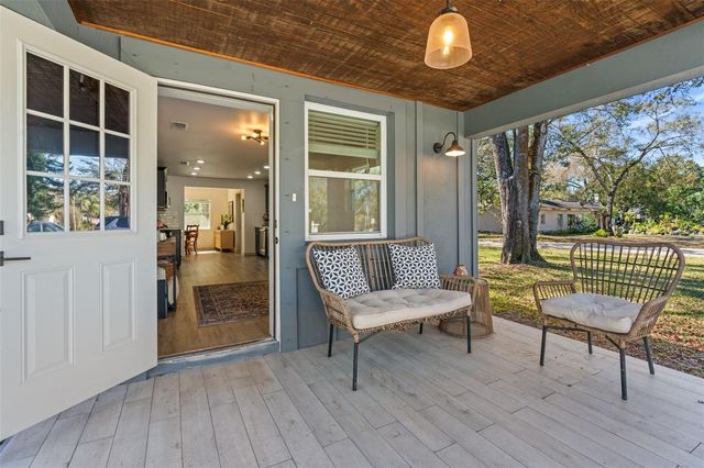 1801 E KNOLLWOOD STREET, Tampa, FL 33610