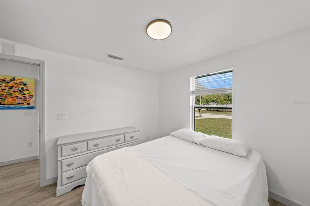 1801 E KNOLLWOOD STREET, Tampa, FL 33610