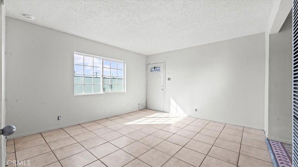 Image 9 of property listing at 1362 E 20th Street, Los Angeles, CA 90011