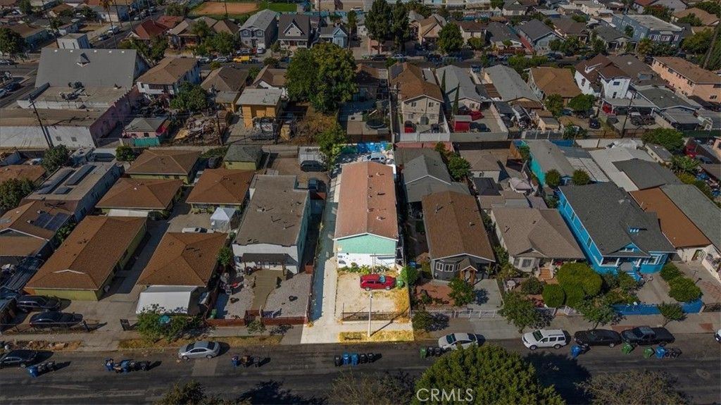 Image 36 of property listing at 1362 E 20th Street, Los Angeles, CA 90011