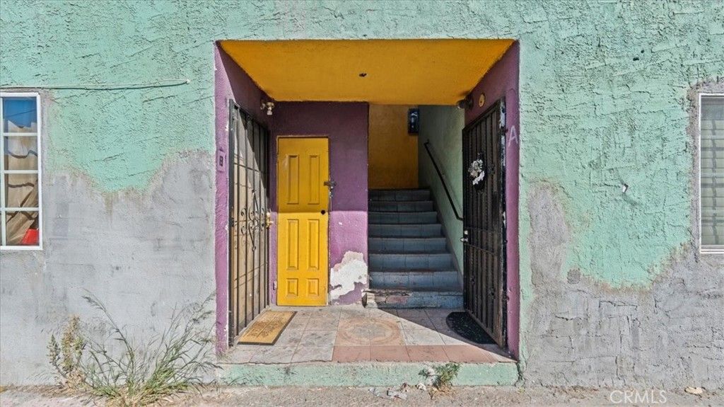 Image 3 of property listing at 1362 E 20th Street, Los Angeles, CA 90011