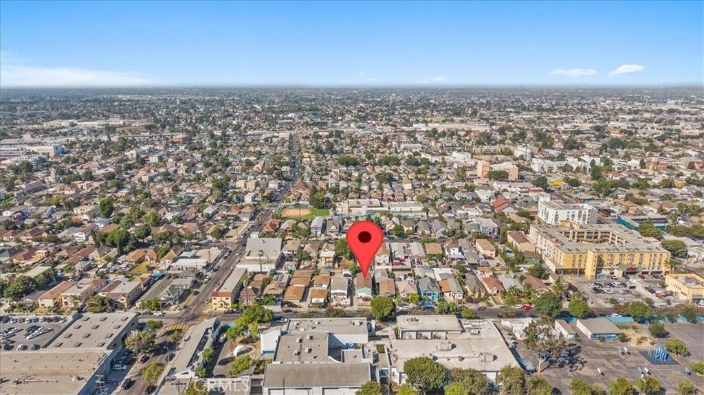 Image 43 of property listing at 1362 E 20th Street, Los Angeles, CA 90011