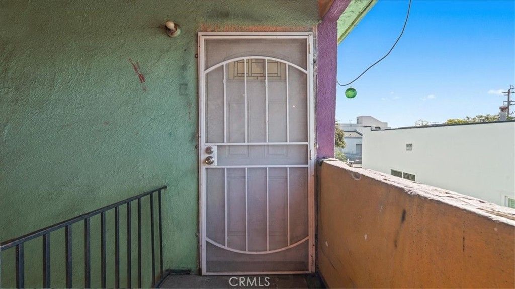 Image 6 of property listing at 1362 E 20th Street, Los Angeles, CA 90011