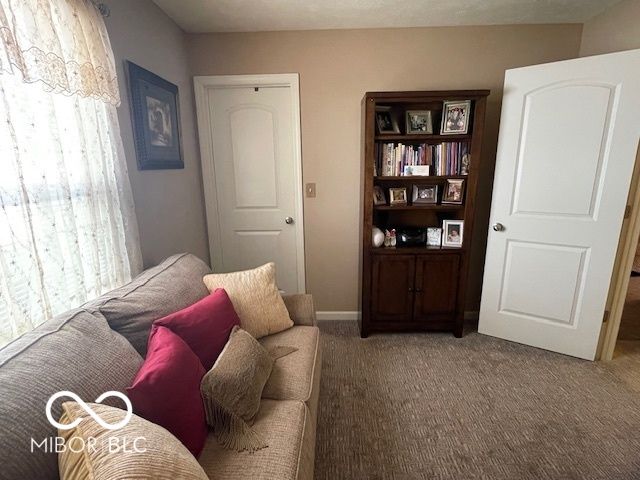 89 Rambling Road, Greenfield, IN 46140