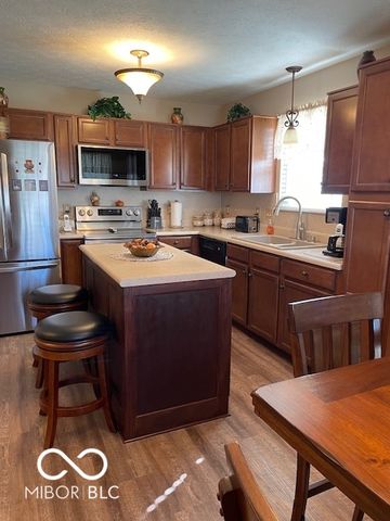 89 Rambling Road, Greenfield, IN 46140