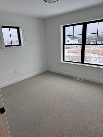 31 Russet Road, South Burlington, VT 05403