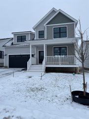 31 Russet Road, South Burlington, VT 05403