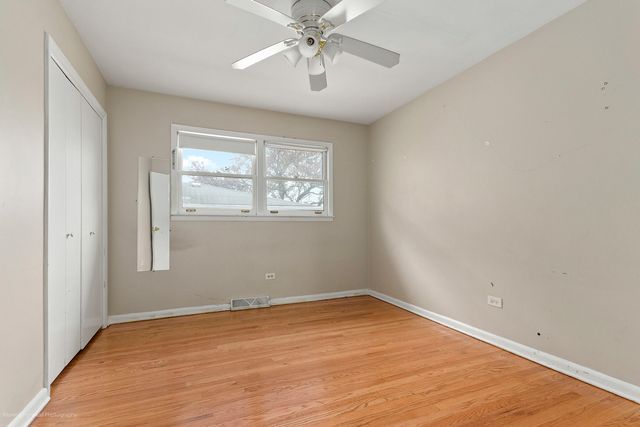 8311 N Olcott Avenue, Niles, IL 60714