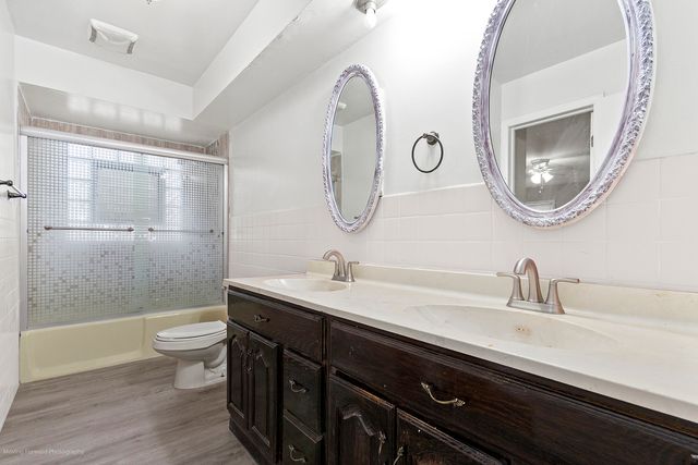 8311 N Olcott Avenue, Niles, IL 60714