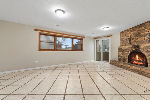 8311 N Olcott Avenue, Niles, IL 60714