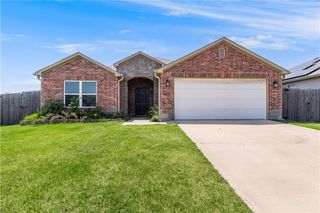 410 Woodcreek Street, Lowell, AR 72745