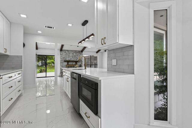 2834 MANDARIN MEADOWS Drive N, Jacksonville, FL 32223