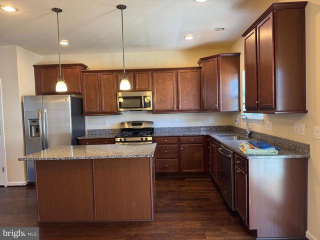 708 BUNKER LN, Fredericksburg, VA 22405