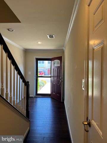 708 BUNKER LN, Fredericksburg, VA 22405