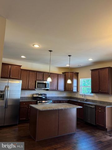 708 BUNKER LN, Fredericksburg, VA 22405