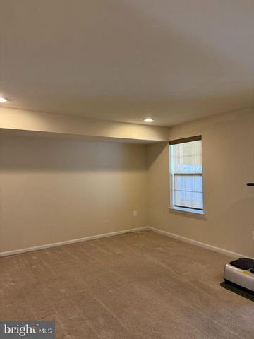 708 BUNKER LN, Fredericksburg, VA 22405