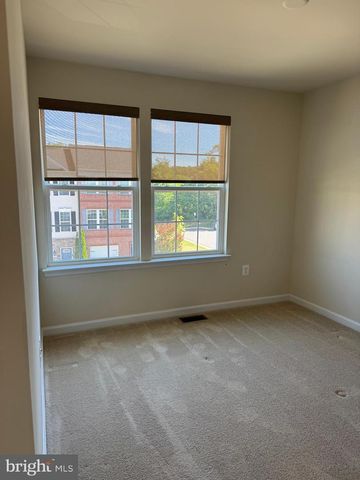 708 BUNKER LN, Fredericksburg, VA 22405