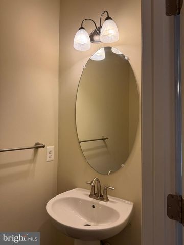 708 BUNKER LN, Fredericksburg, VA 22405