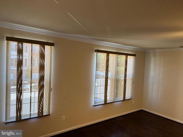 708 BUNKER LN, Fredericksburg, VA 22405