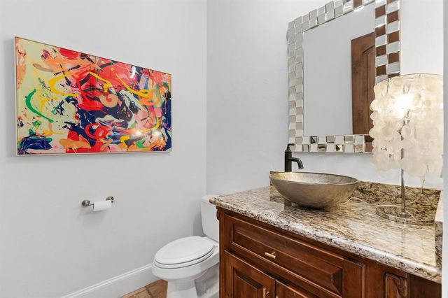 22 Johnathan Landing Court, The Woodlands, TX 77389