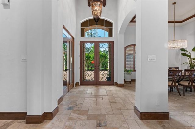 22 Johnathan Landing Court, The Woodlands, TX 77389