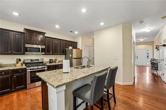 6216 Oakdale Ridge Court SE, Mableton, GA 30126