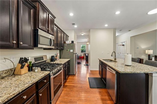 6216 Oakdale Ridge Court SE, Mableton, GA 30126