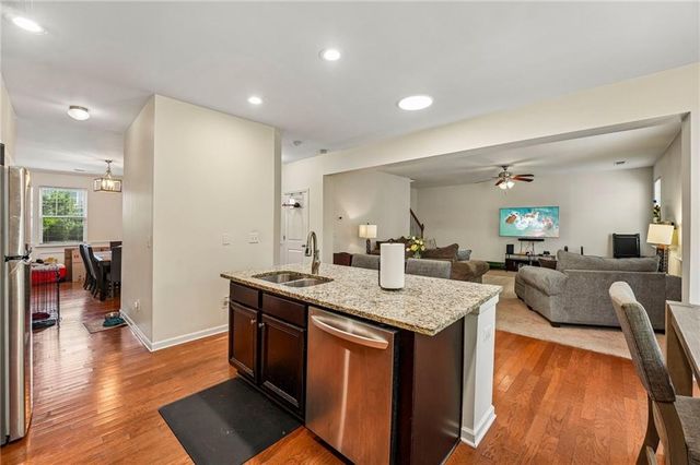 6216 Oakdale Ridge Court SE, Mableton, GA 30126