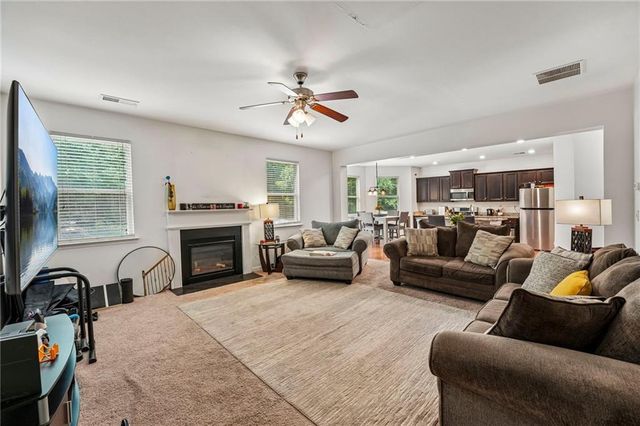 6216 Oakdale Ridge Court SE, Mableton, GA 30126