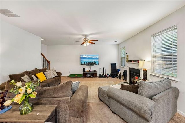 6216 Oakdale Ridge Court SE, Mableton, GA 30126