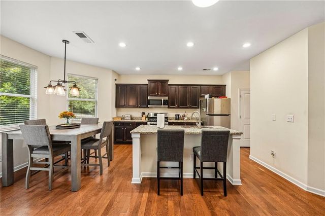 6216 Oakdale Ridge Court SE, Mableton, GA 30126