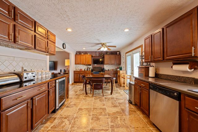 1328 Hilton Drive, Reynoldsburg, OH 43068