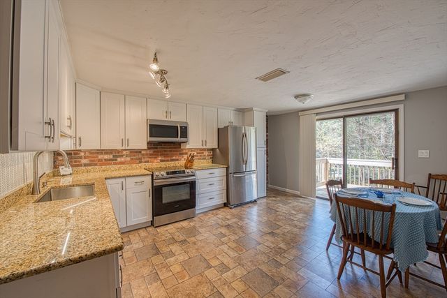 169 Norton Ave 4, Easton, MA 02375