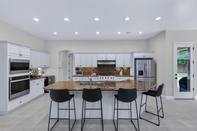 1026 N Cherry Lane, Clovis, CA 93611