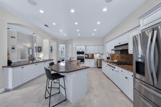 1026 N Cherry Lane, Clovis, CA 93611