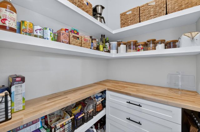 1026 N Cherry Lane, Clovis, CA 93611