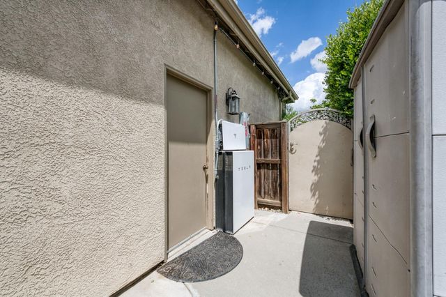 1026 N Cherry Lane, Clovis, CA 93611
