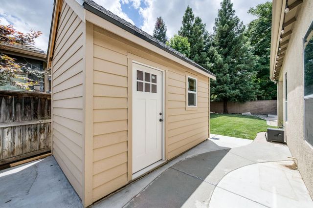 1026 N Cherry Lane, Clovis, CA 93611