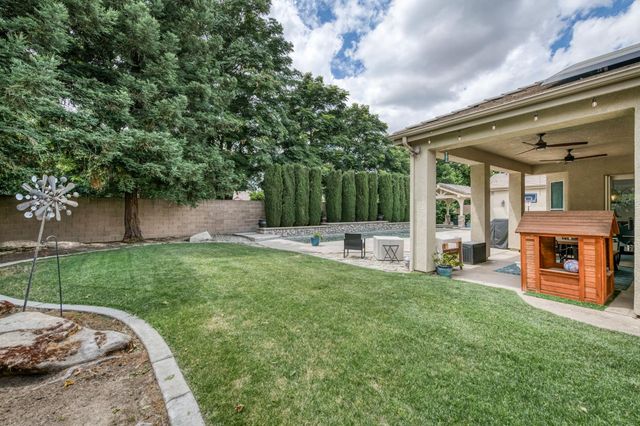 1026 N Cherry Lane, Clovis, CA 93611