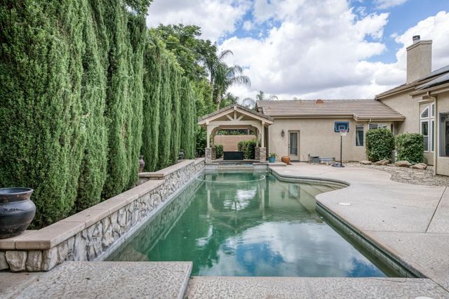 1026 N Cherry Lane, Clovis, CA 93611