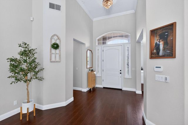 1026 N Cherry Lane, Clovis, CA 93611