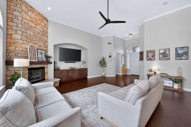 1026 N Cherry Lane, Clovis, CA 93611