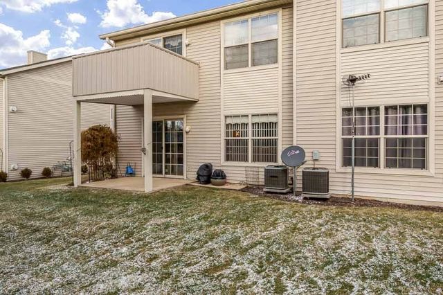 5683 Oak Village Drive 5683, Roscoe, IL 61073