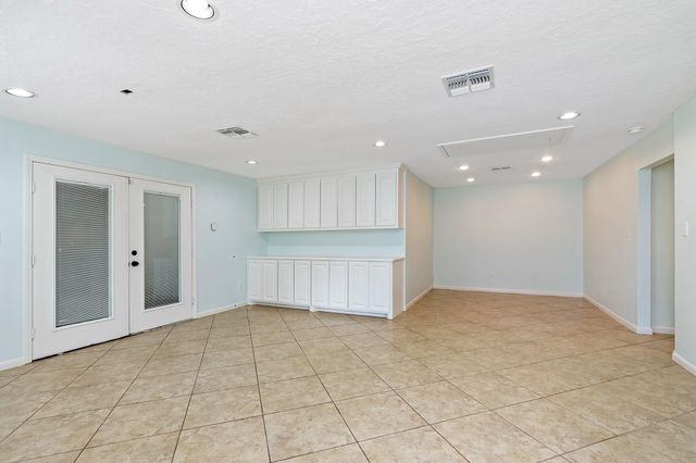 5511 Greentree Drive Drive, Sugar Land, TX 77479